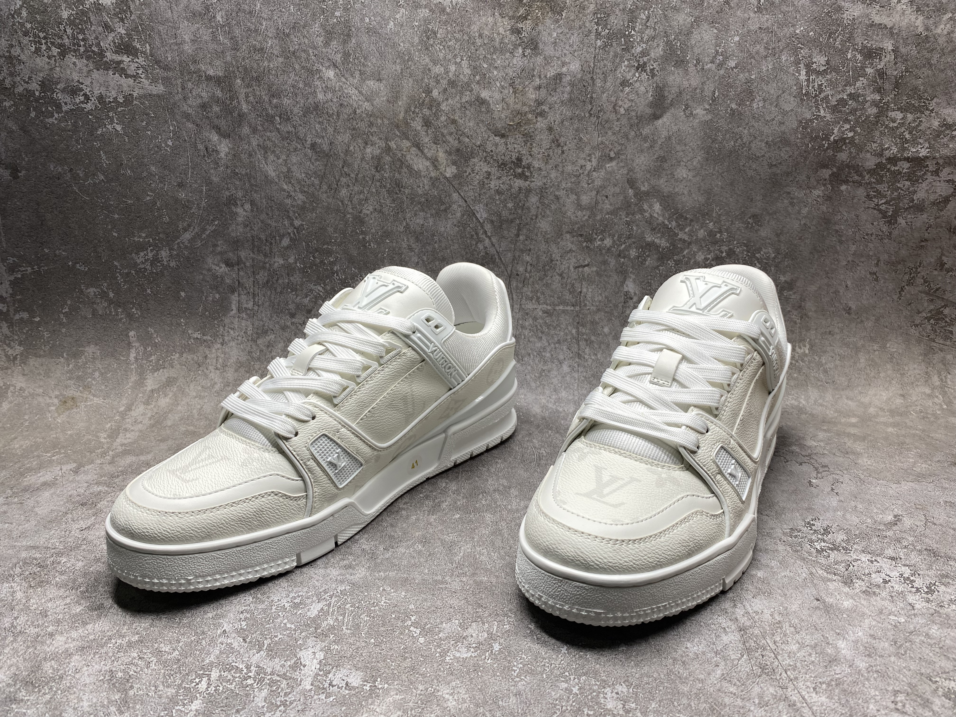 UA LV Trainer Sneaker