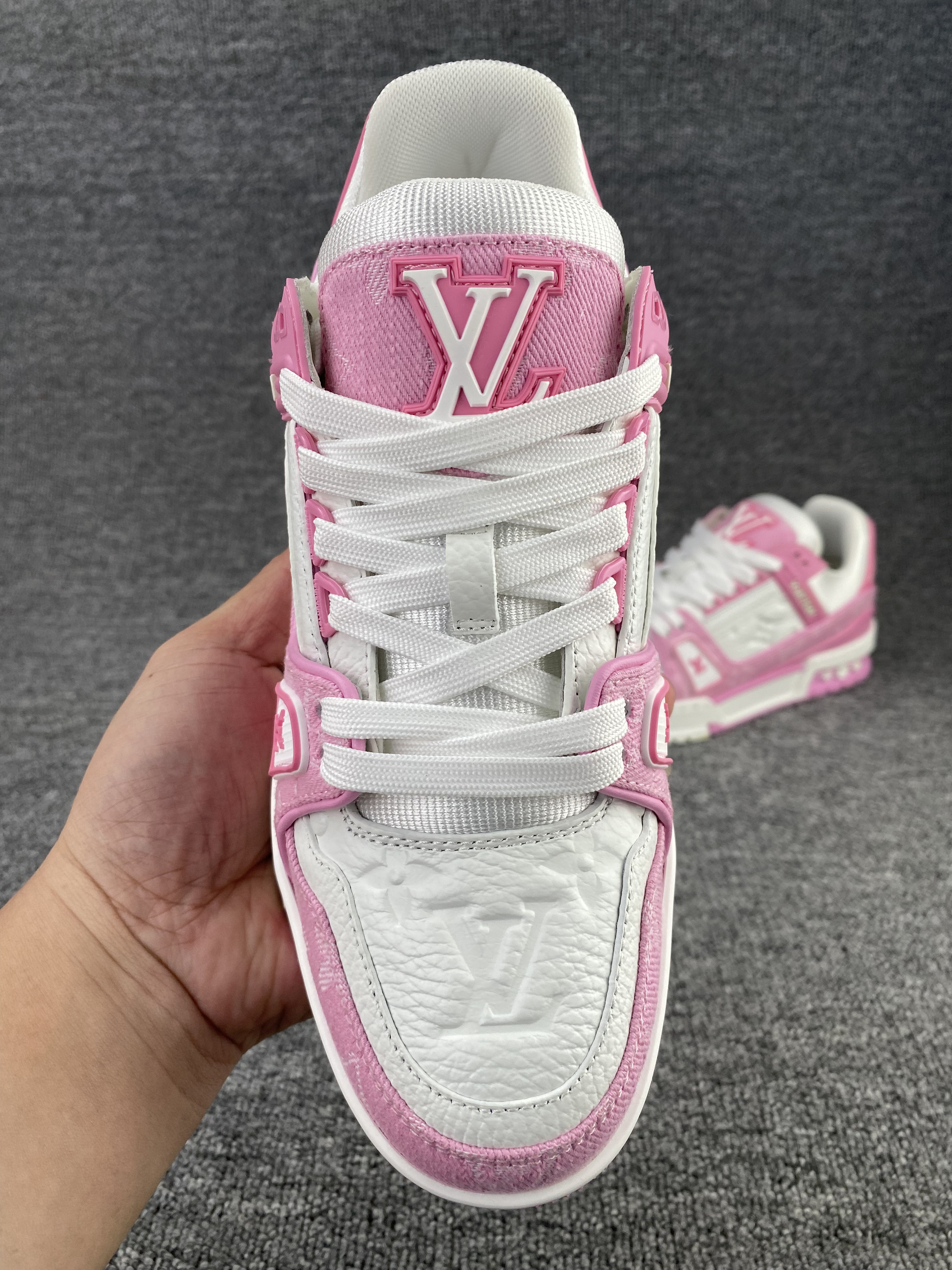 UA LV trainer Sneakers