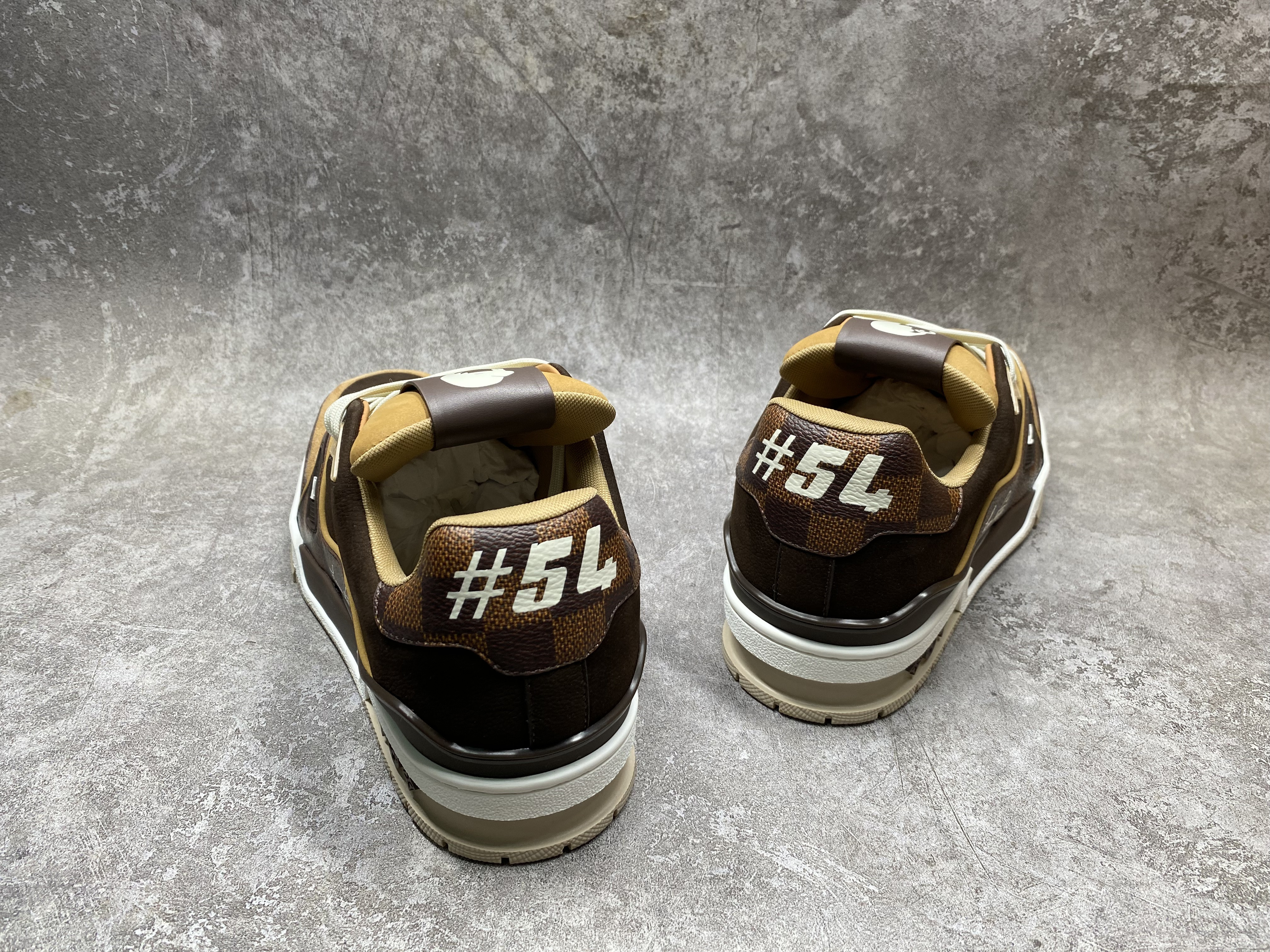 UA LV trainer Sneakers