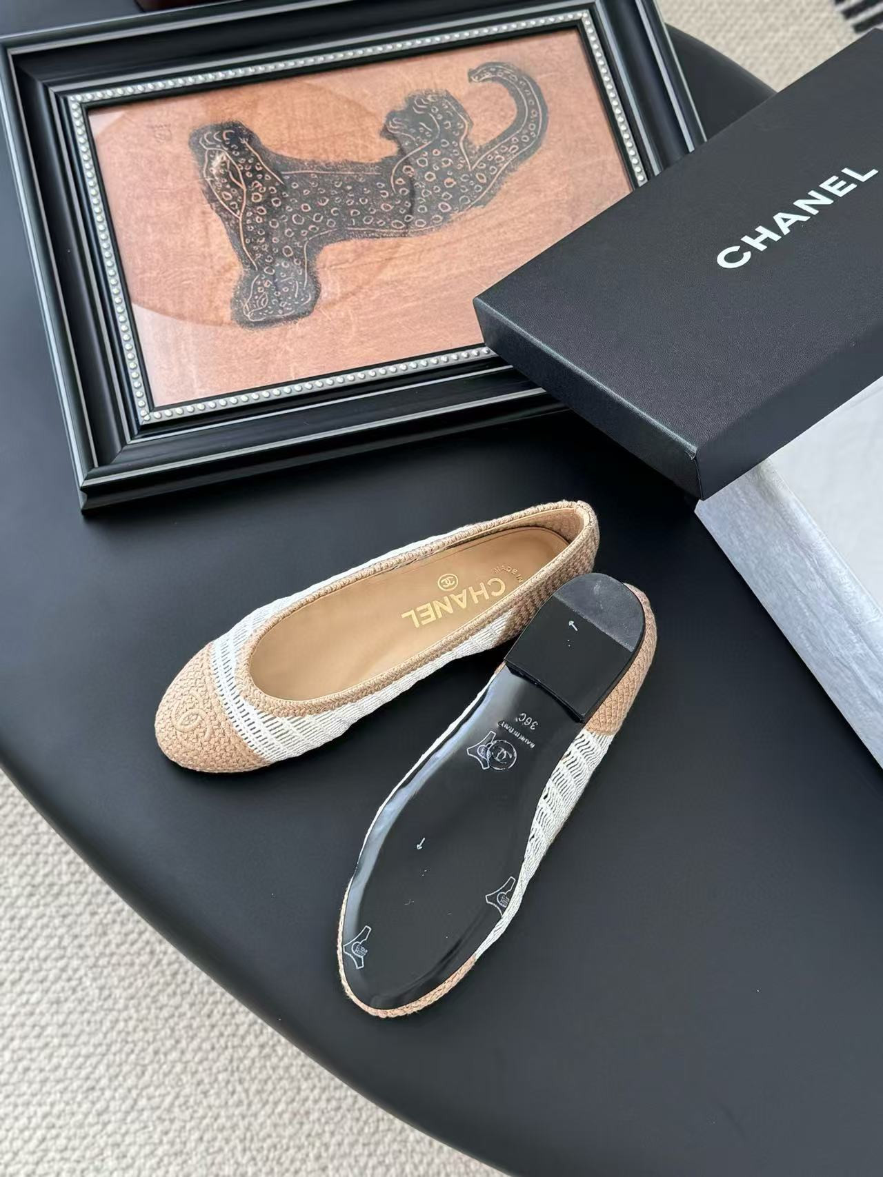 ua Ch*el ballet flats