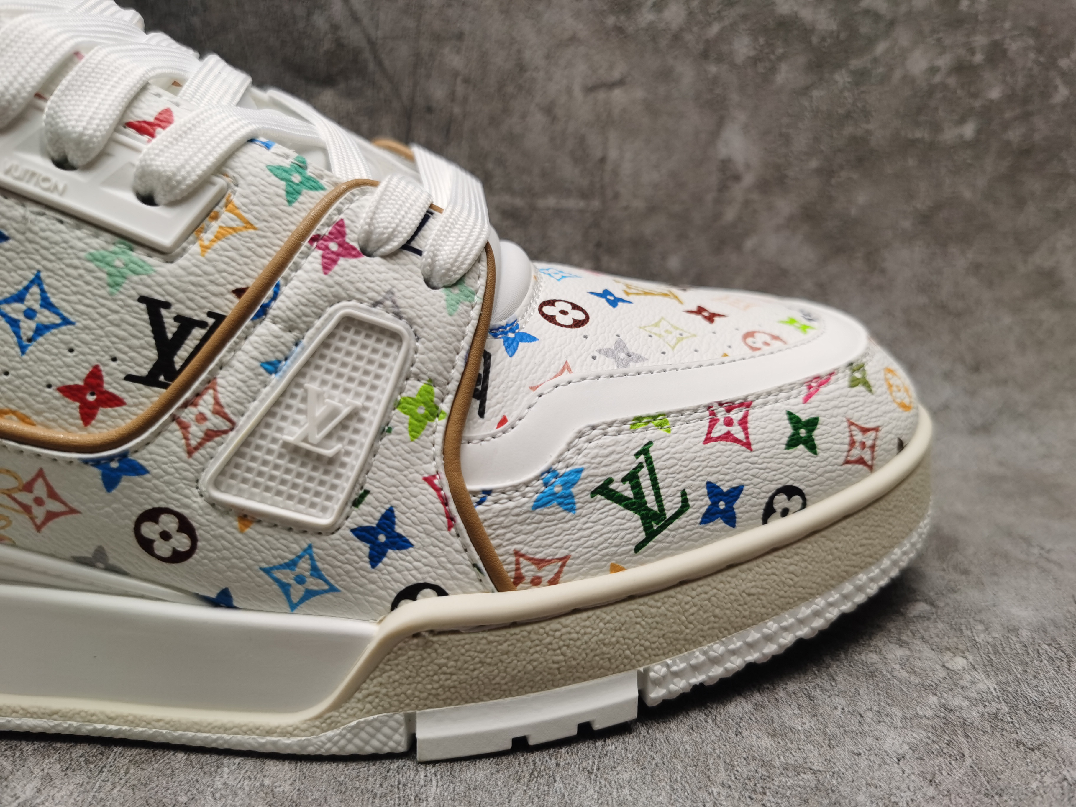 UA LV Trainer Sneaker