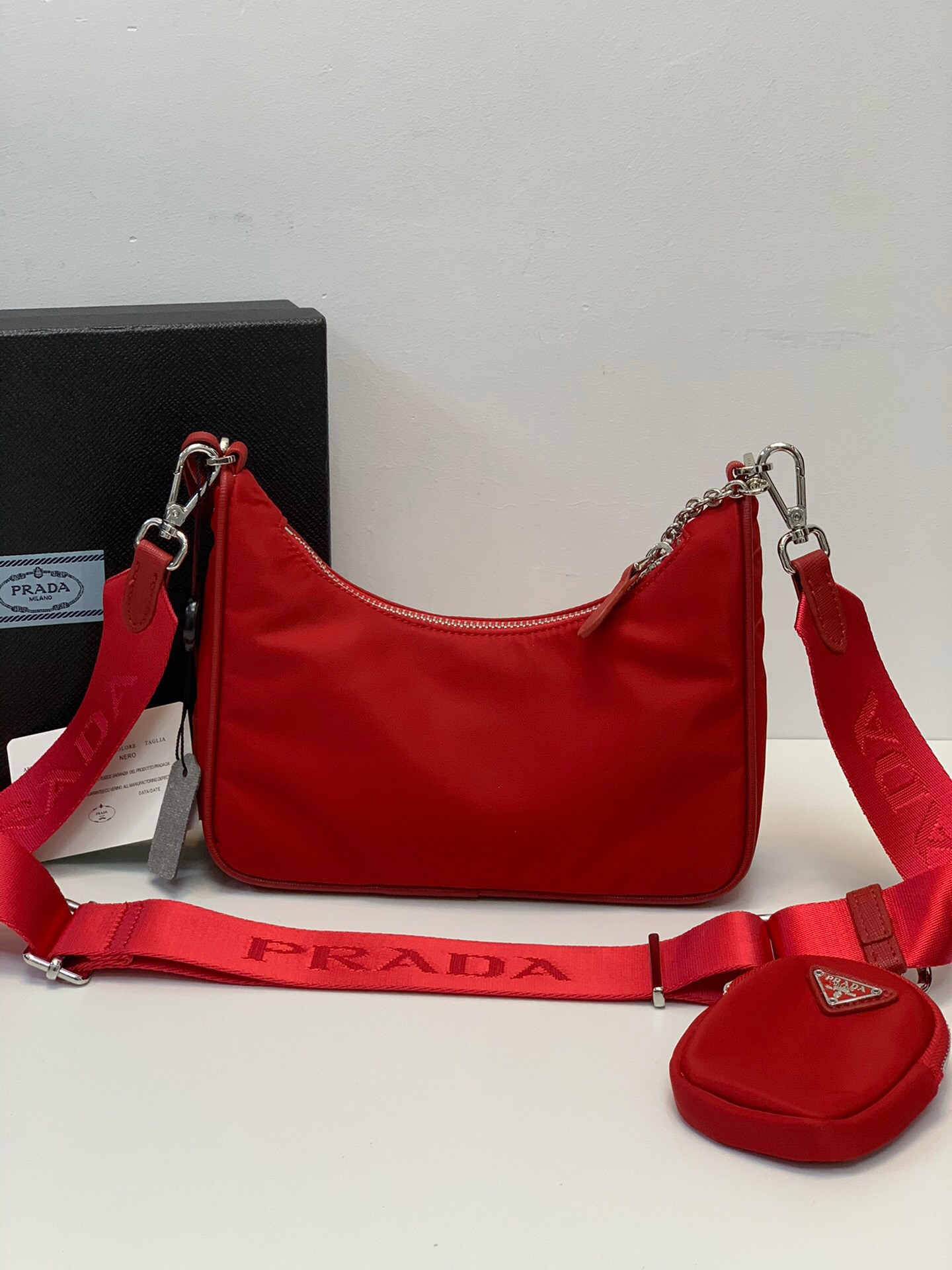 Pra*a re-edition 2005 re-nylon bag red