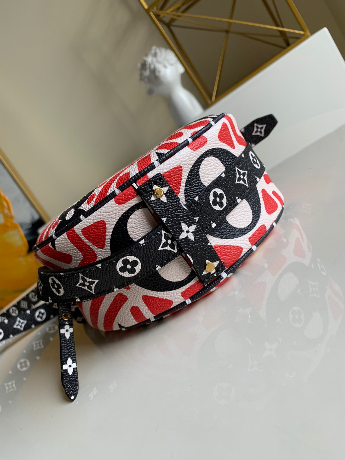 LV CRAFTY BOITE CHAPEAU M45366