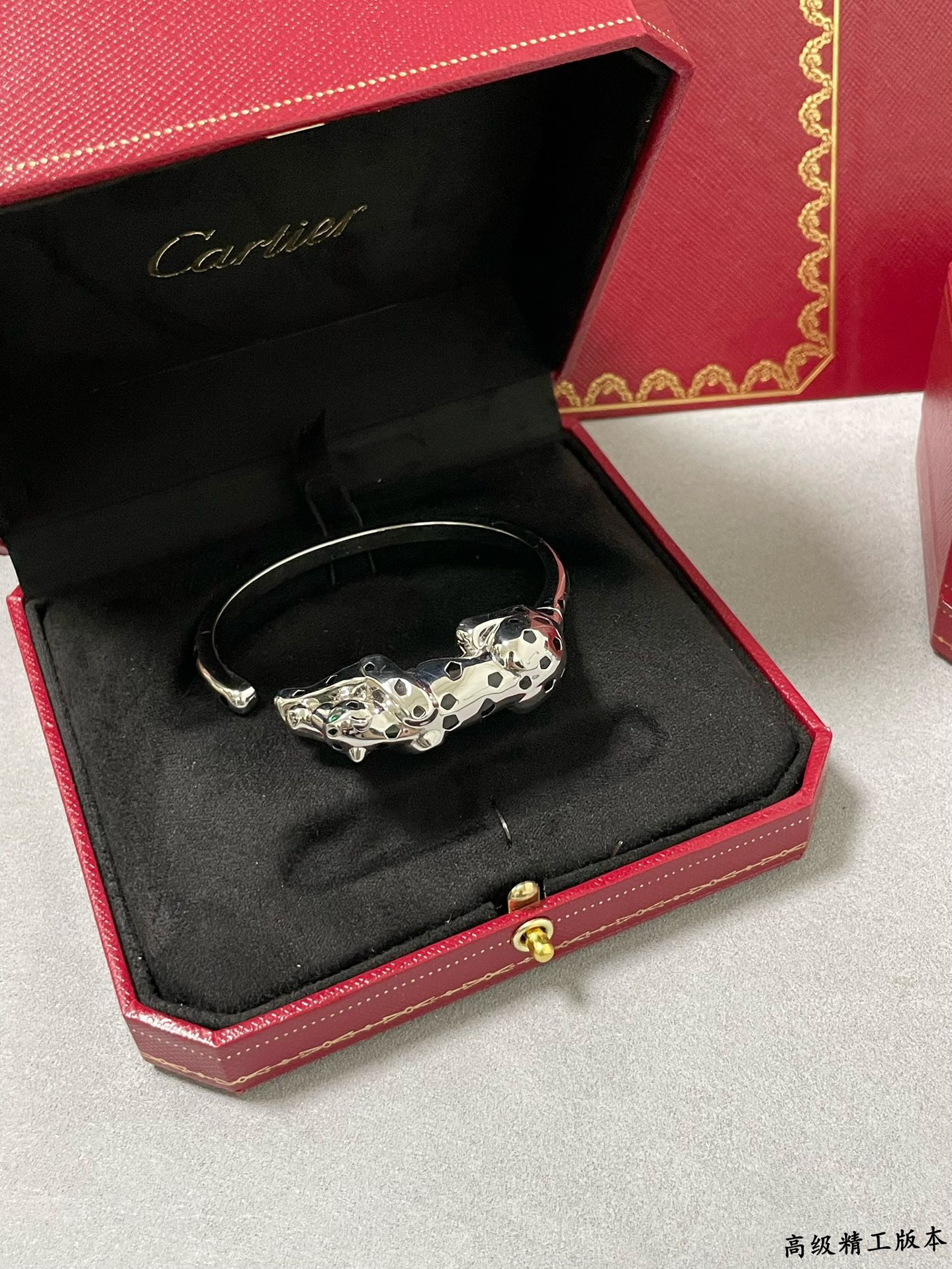 Ca*t*er light gold spotted leopard bracelet