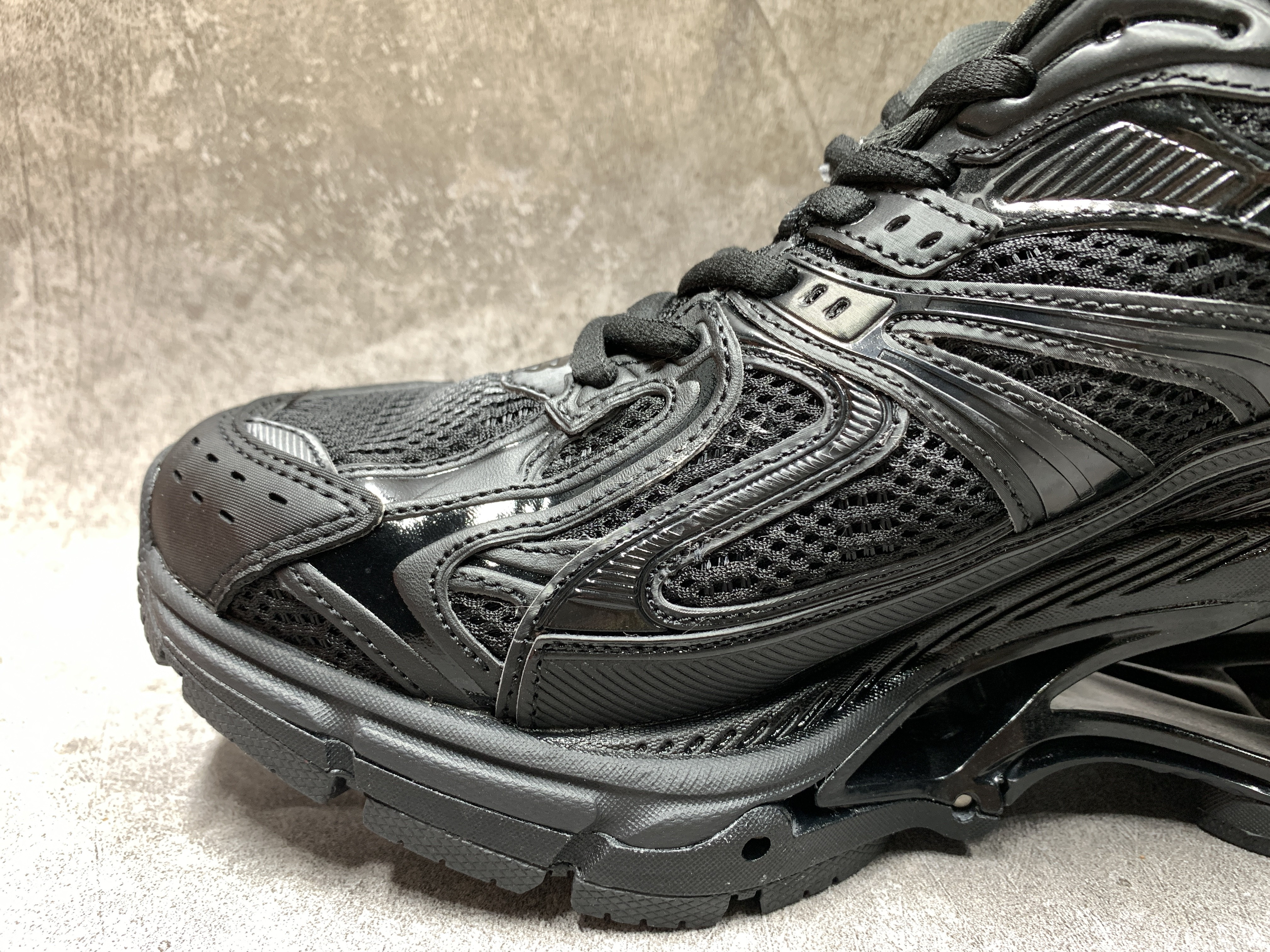 Balenciga X-Pander Black