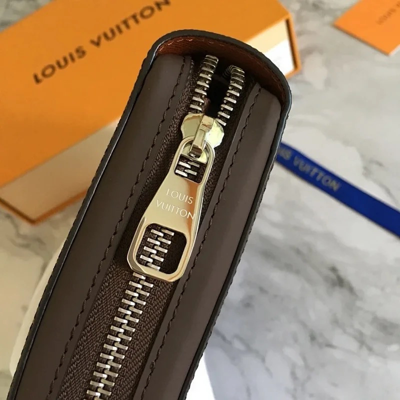 LV ZIPPY XL WALLET M61506
