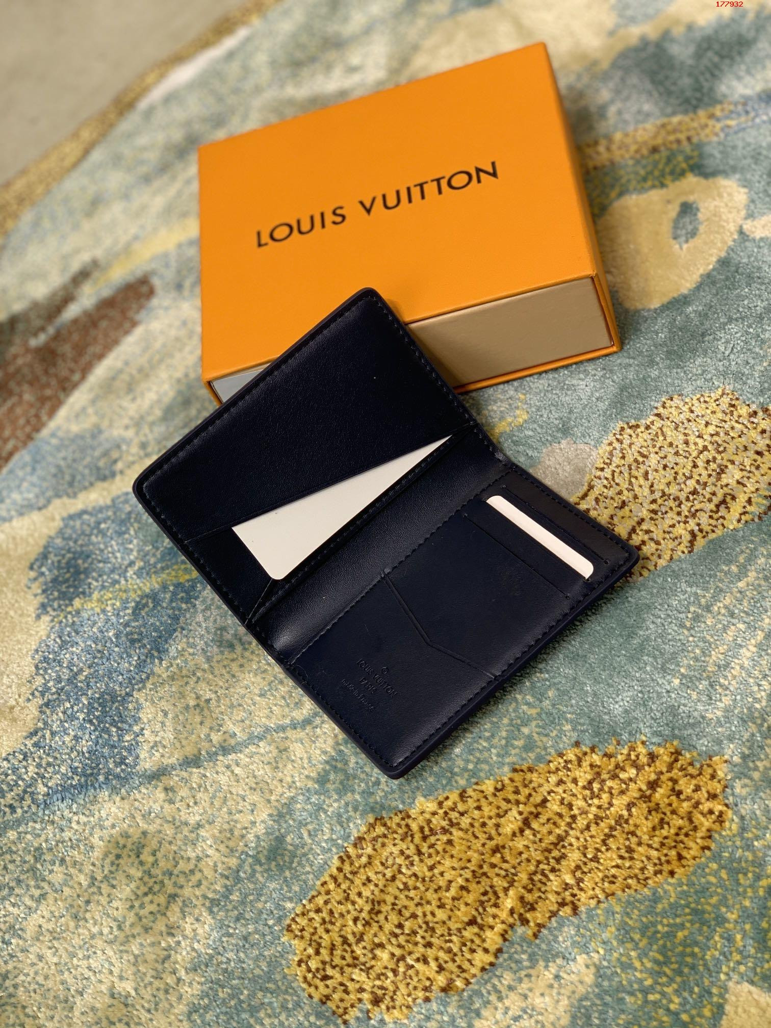 LV POCKET ORGANIZER M80421