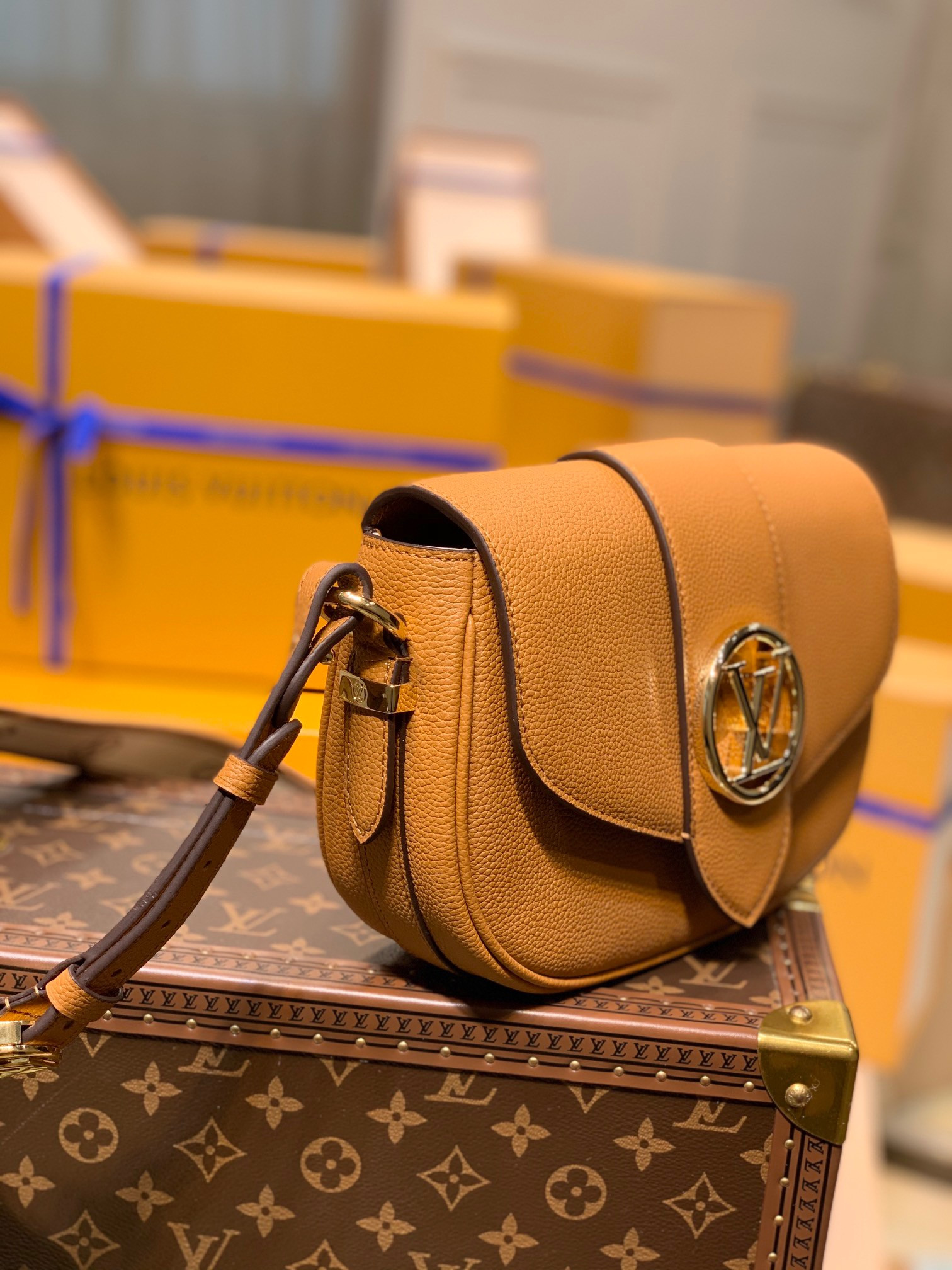 LV PONT 9 SOFT PM M58729