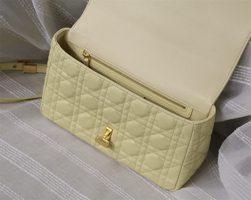 medium d*or caro bag light yellow S*pple cannage calfskin 25.5 x 15.5 x 8 cm