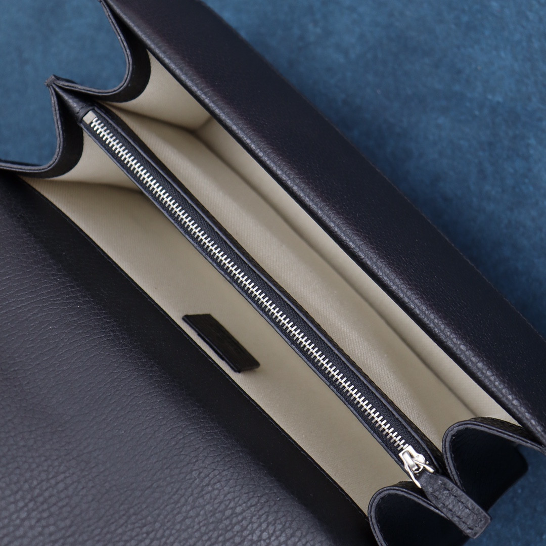 G*u*i dionysus small shoulder bag black 28x18x9cm