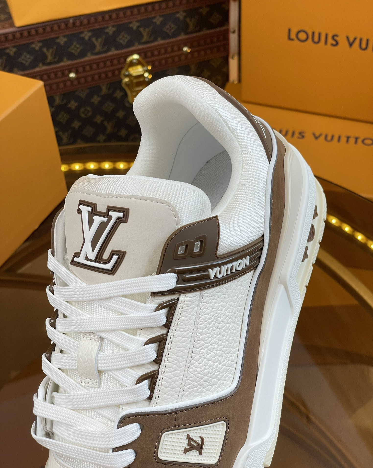 UA LV Trainer Sneaker