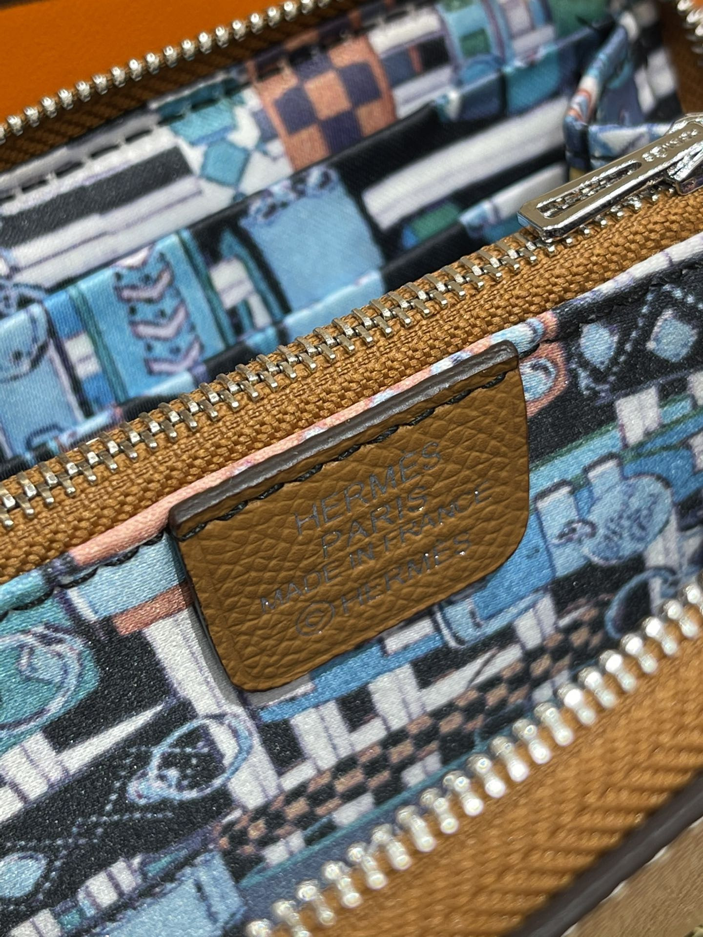 H**me5 wallet 11.5x2x9.5cm