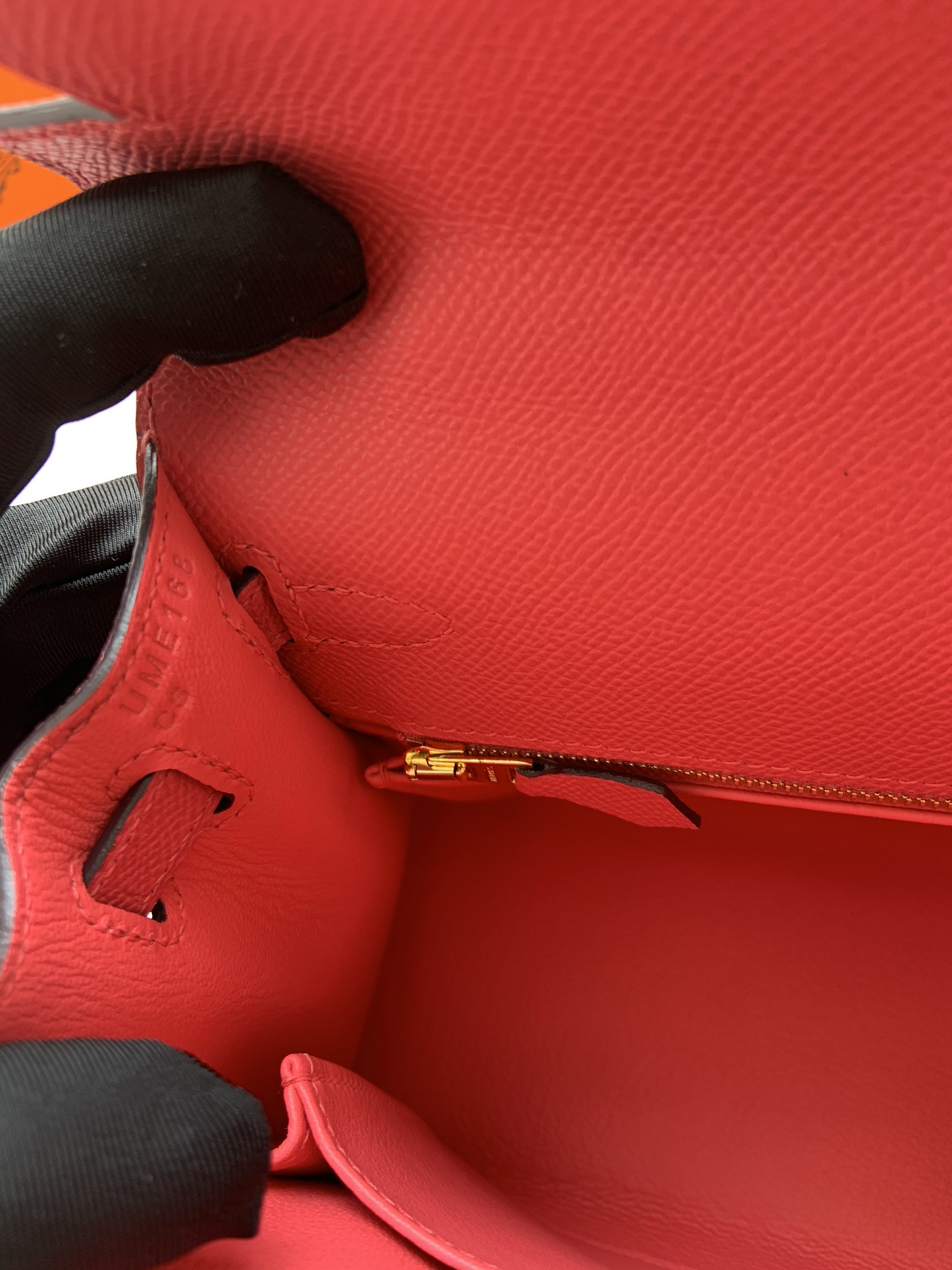 HERMÈS Kelly Gold-tone Hardware 25 28