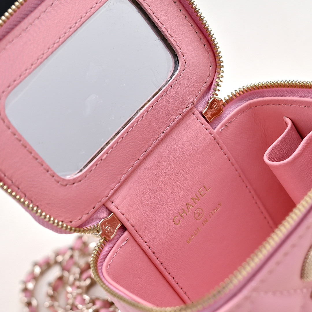 Ch*el small vanity with chain 8.5x11x7cm