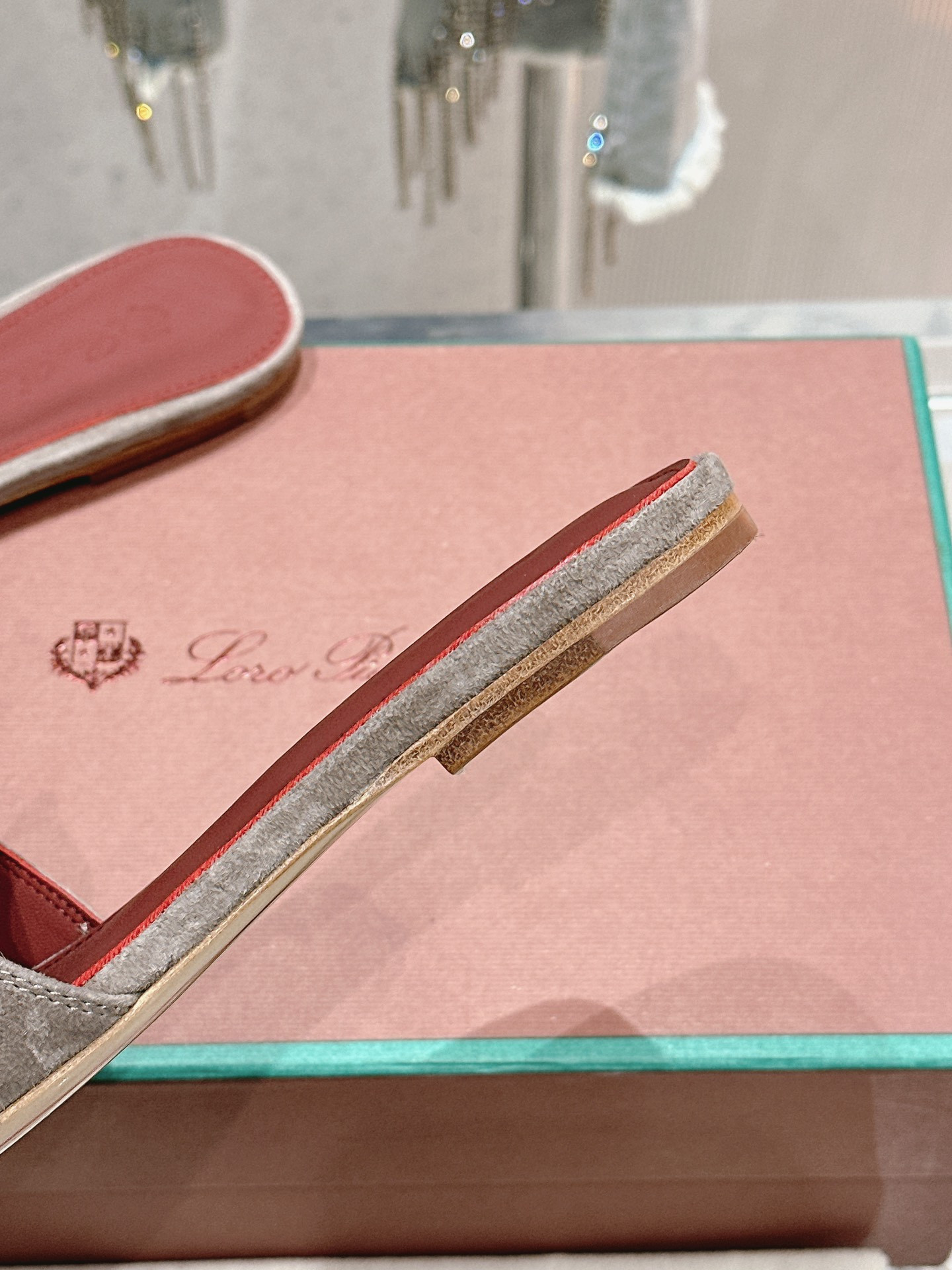 ua L**o p*ana summer charms sandal