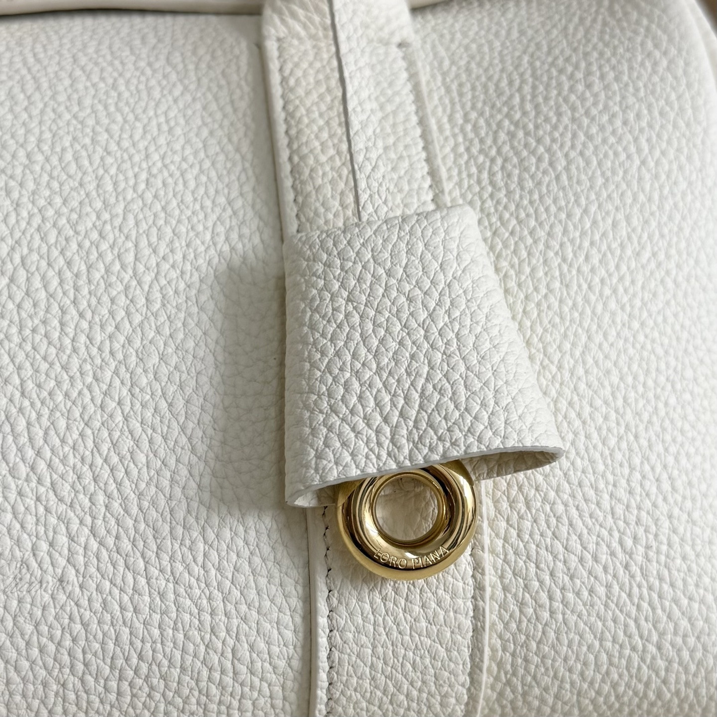 L**o p*ana loom l25 calfskin 25x18x12.5cm